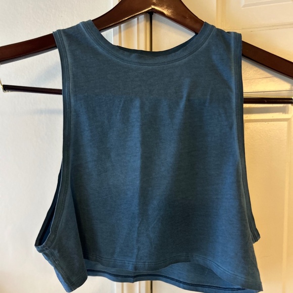 Lululemon tank - Picture 1 of 3